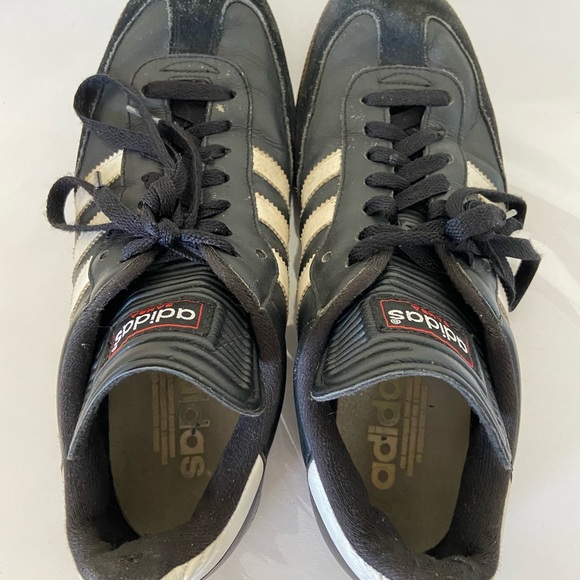 Adidas Samba Classic (US mens size 9) - Picture 7 of 9